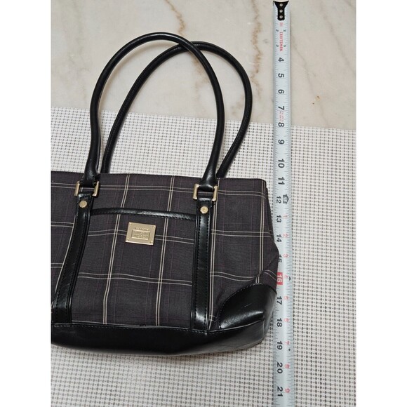Liz Claiborne gray with red & cream plaid shoulder bag lots of storage - Picture 9 of 9